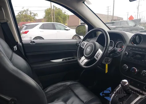 2015 Jeep Compass High Altitude Edition из США, поврежденный, VIN 1C4NJCEA8FD191108